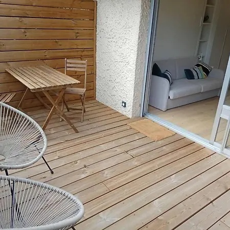 Ty Jolie Super Grand Studio Avec Parking Et Terrasse Rennes Buitenkant foto
