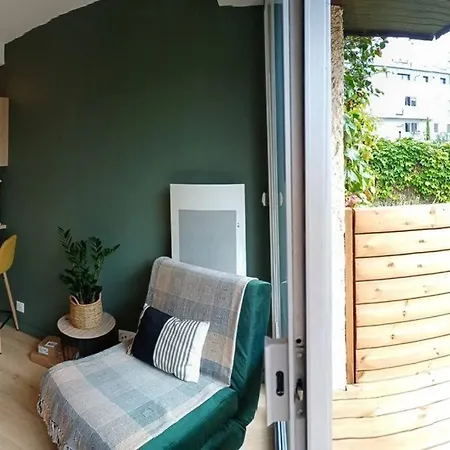 Ty Jolie Super Grand Studio Avec Parking Et Terrasse Rennes Buitenkant foto