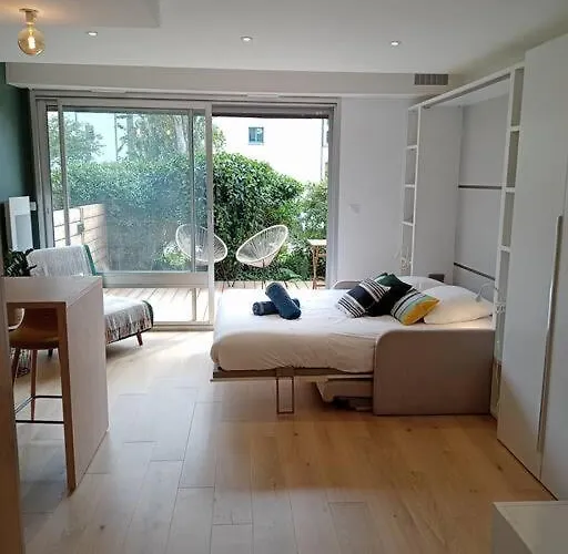 Ty Jolie Super Grand Studio Avec Parking Et Terrasse